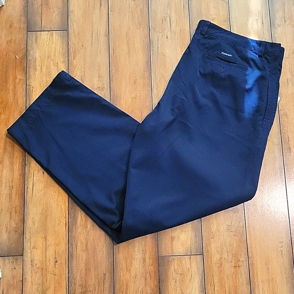 Chaps golf chinos